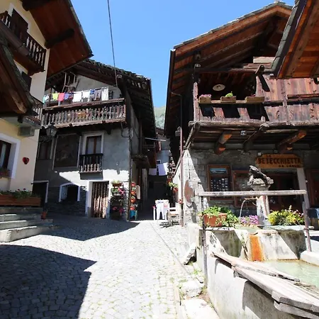 L'ermellino Bilocale In Centro - Affitti Brevi Italia Brusson